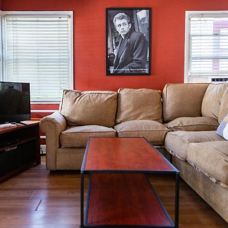 Hollywood Hills Suites Los Angeles Eksteriør bilde