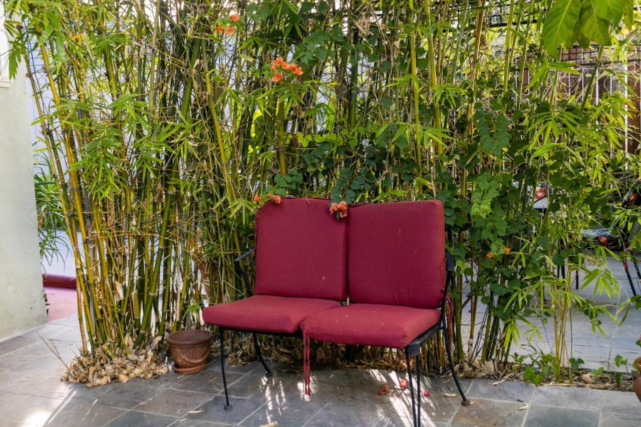 Hollywood Hills Suites Los Angeles Eksteriør bilde