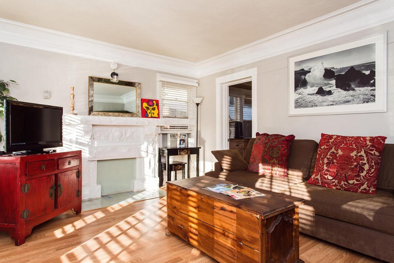 Hollywood Hills Suites Los Angeles Eksteriør bilde