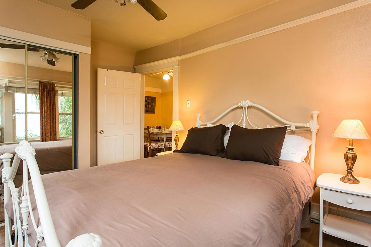 Hollywood Hills Suites Los Angeles Eksteriør bilde