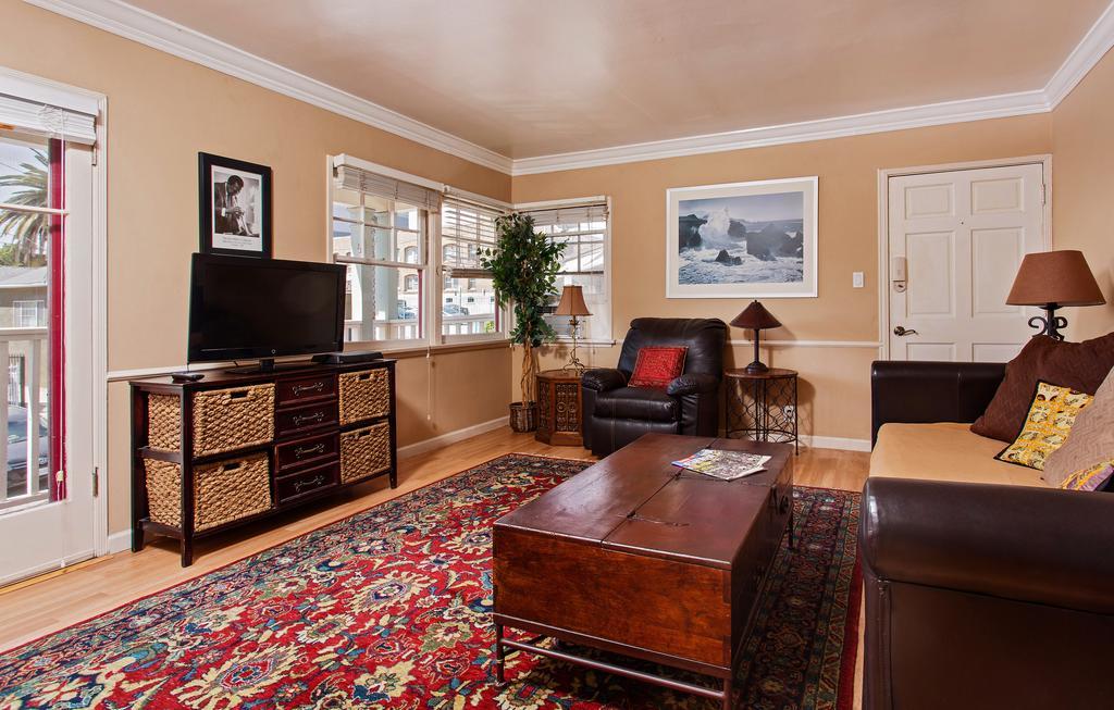 Hollywood Hills Suites Los Angeles Eksteriør bilde
