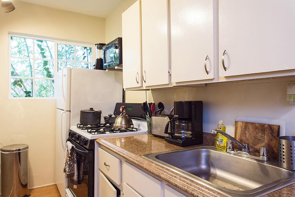 Hollywood Hills Suites Los Angeles Eksteriør bilde