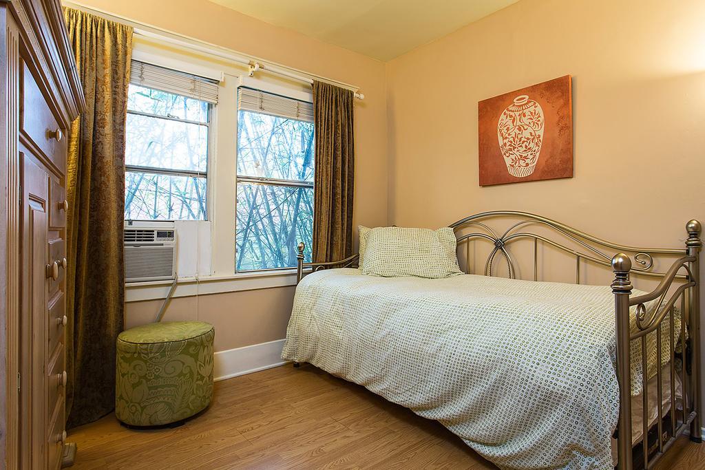 Hollywood Hills Suites Los Angeles Eksteriør bilde